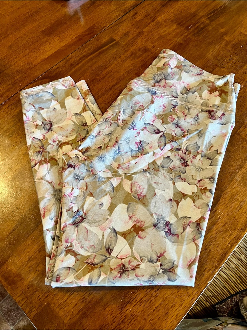 Lot of Savvi leggings and bras! 5pcs